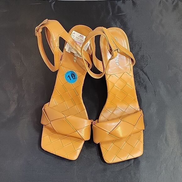 BRAND NEW FOREVER BRAIDED STRAP ADJUSTABLE BUCKLE AND ANKLE STRAPS SANDAL - Picture 2 of 15